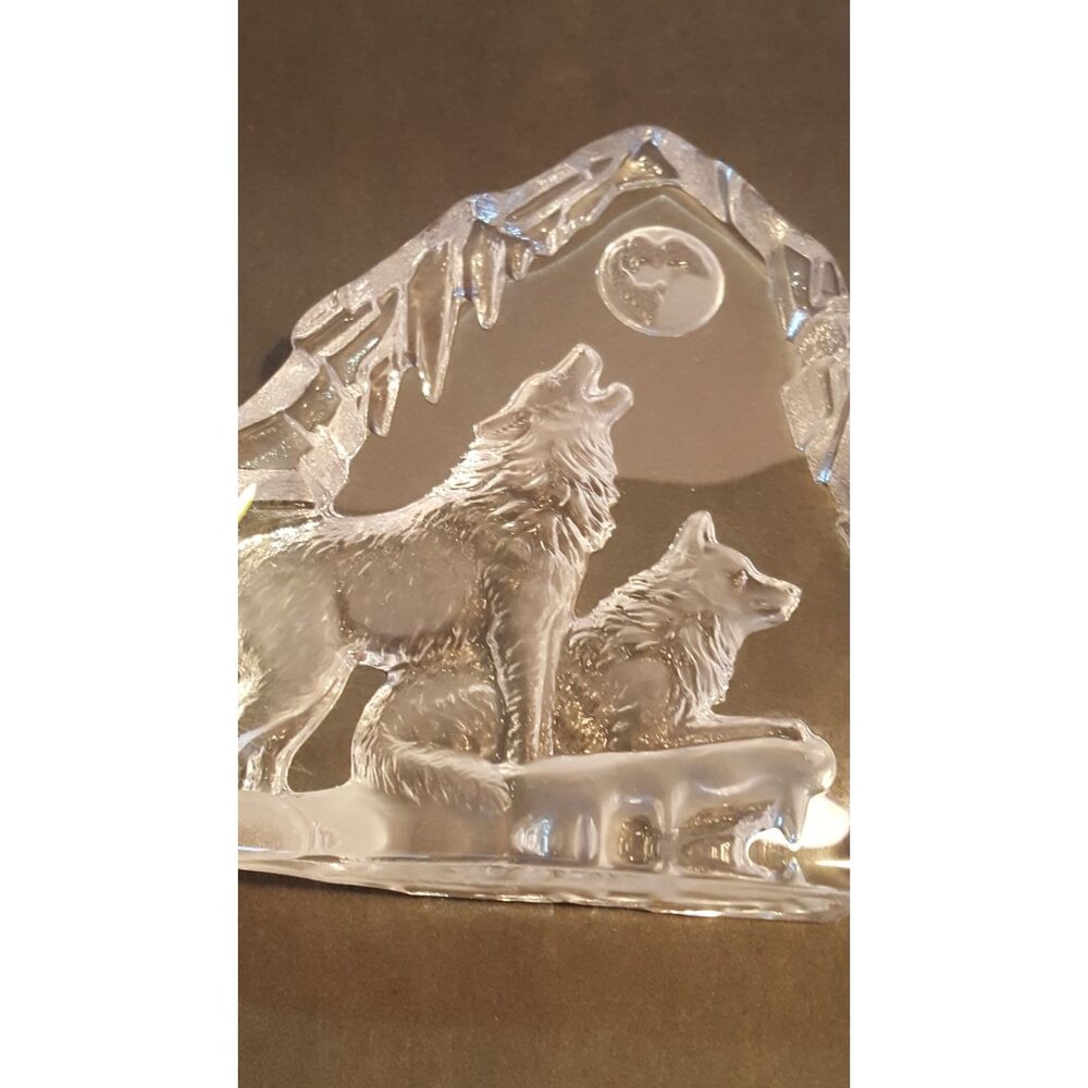 Crystal Etched Howling Wolves Sculpture Paperweight Clear 6.5 X 6.5 - Picture 3 of 8
